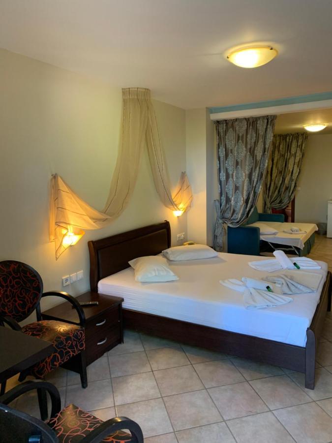 Giannis & Foteini Hotell Afytos Exteriör bild