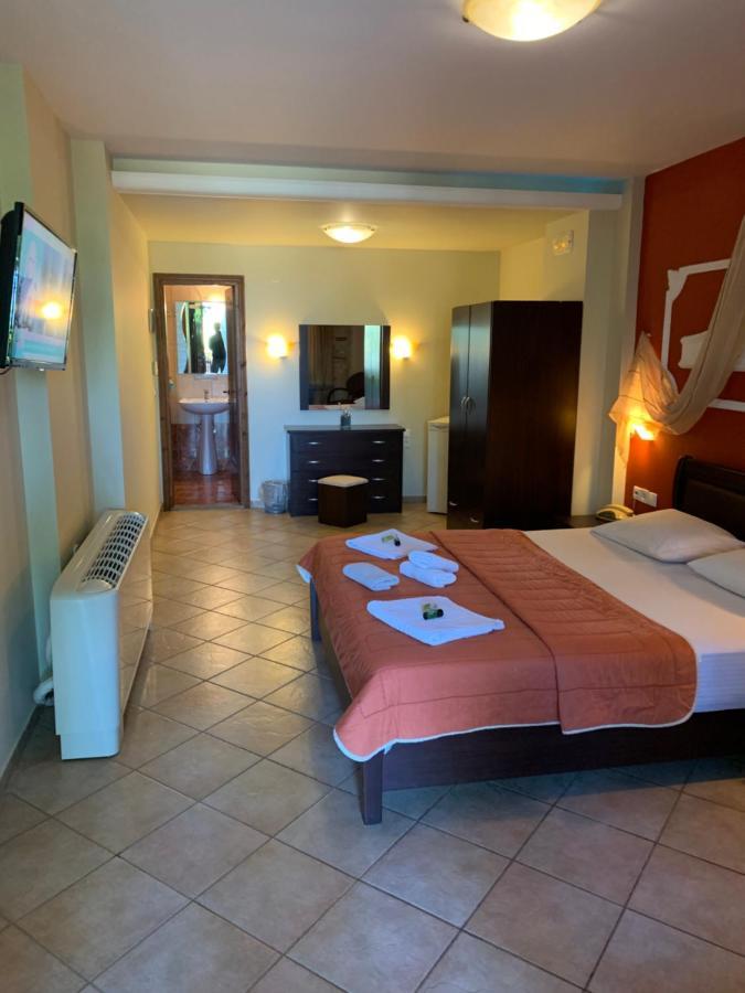 Giannis & Foteini Hotell Afytos Exteriör bild