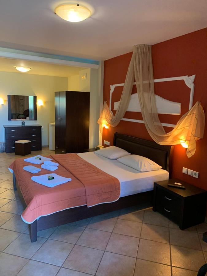 Giannis & Foteini Hotell Afytos Exteriör bild