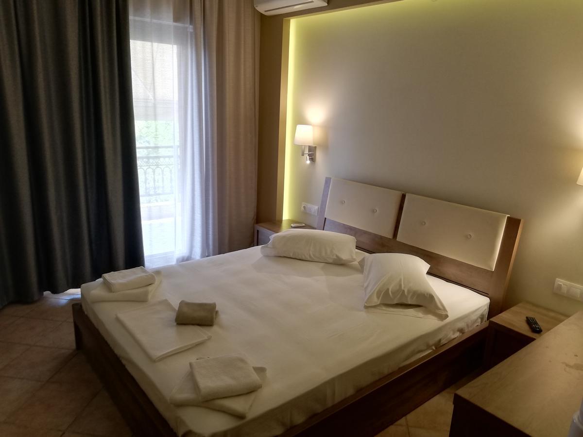 Giannis & Foteini Hotell Afytos Exteriör bild
